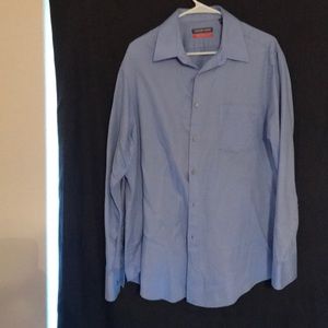 Men’s buttons down long sleeve shirt